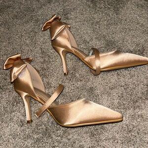 Allegra K shoes. Worn once for family photos. Size 7. EUC.